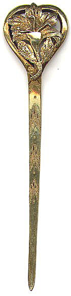 This bookmark is probably European. It is 8 or 9k gold and has some nice detailing all over. Date is probably 1910 - 1920.