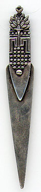 This bookmark was made in the US by Gorham Mfg. Company. It is marked with the manufacturers mark, sterling and 41, the number from the Autumn 1888 catalogue. It is in an Aztec like design. 