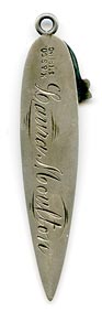 This bookmark was made in the US by an unknown manufacturer. It is marked X&S Co. Sterling on the back. This is a tiny bookmark with the top blade a floral art nouveau shape. The date is 1900 - 1910.  